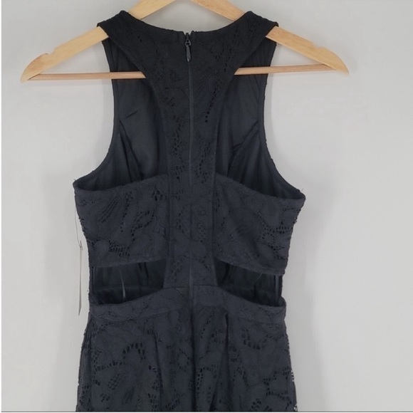 Lulu's Daisy Date‎ Black Lace Skater Dress - Picture 4 of 5